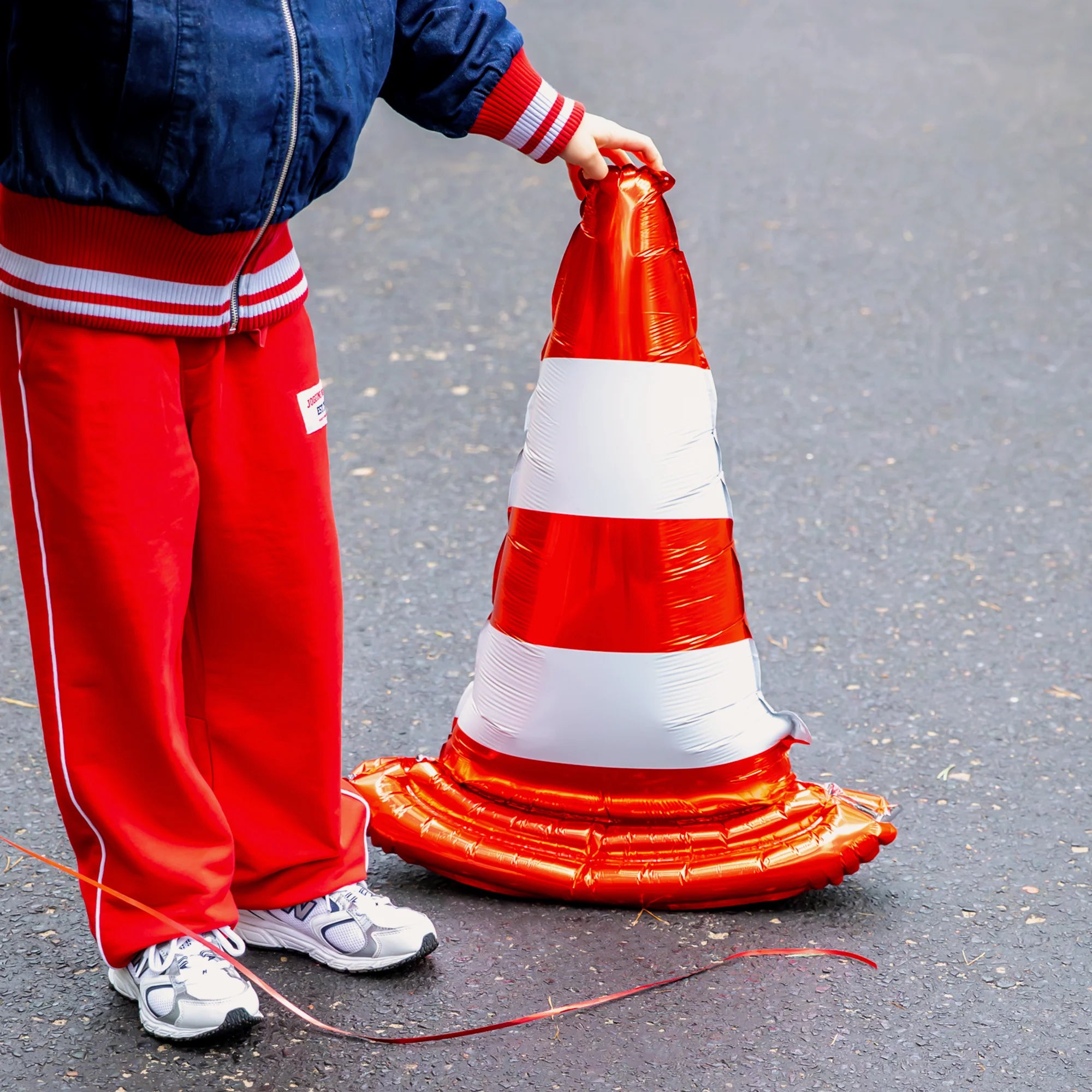 Stāvošs folijas balons - ceļa konuss