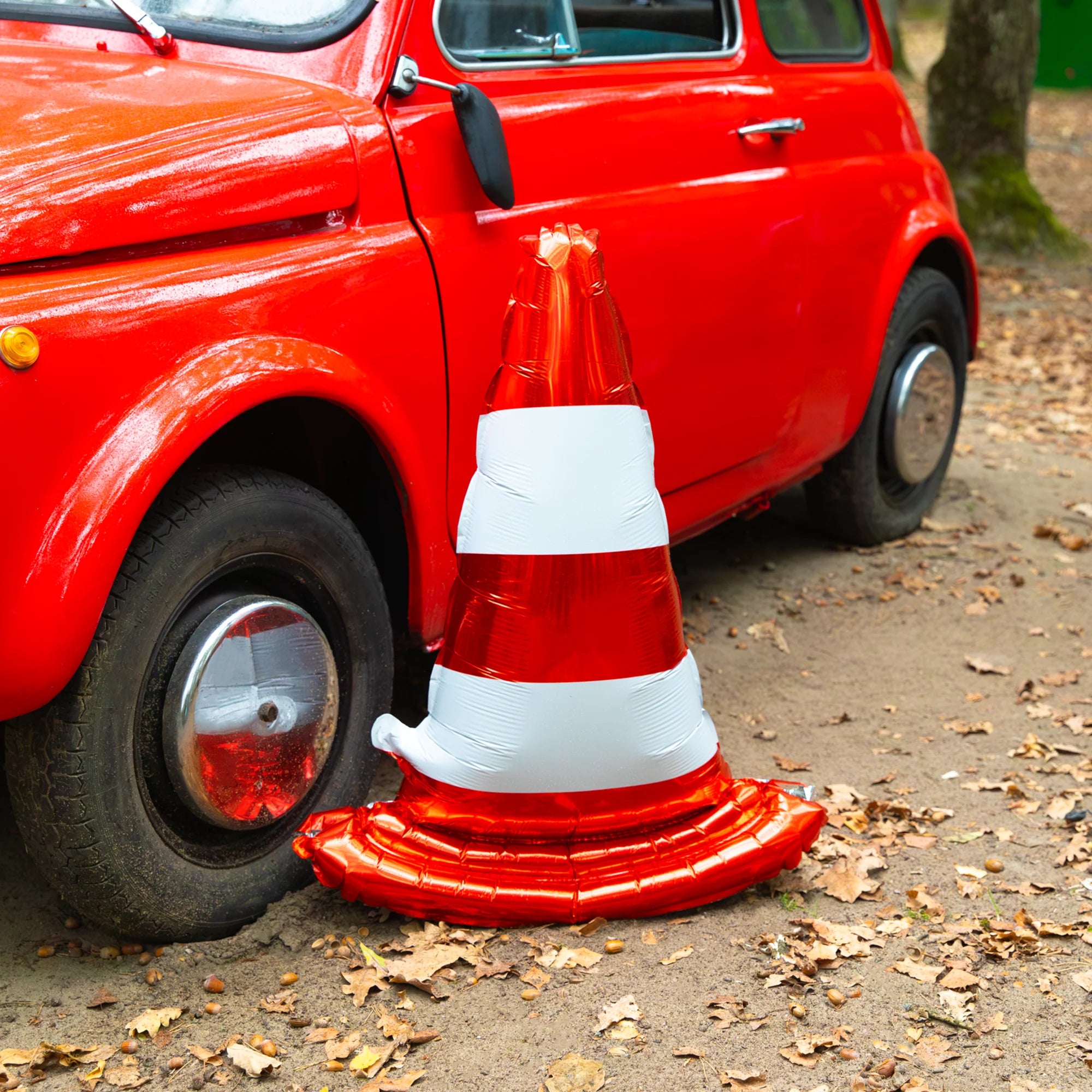 Stāvošs folijas balons - ceļa konuss
